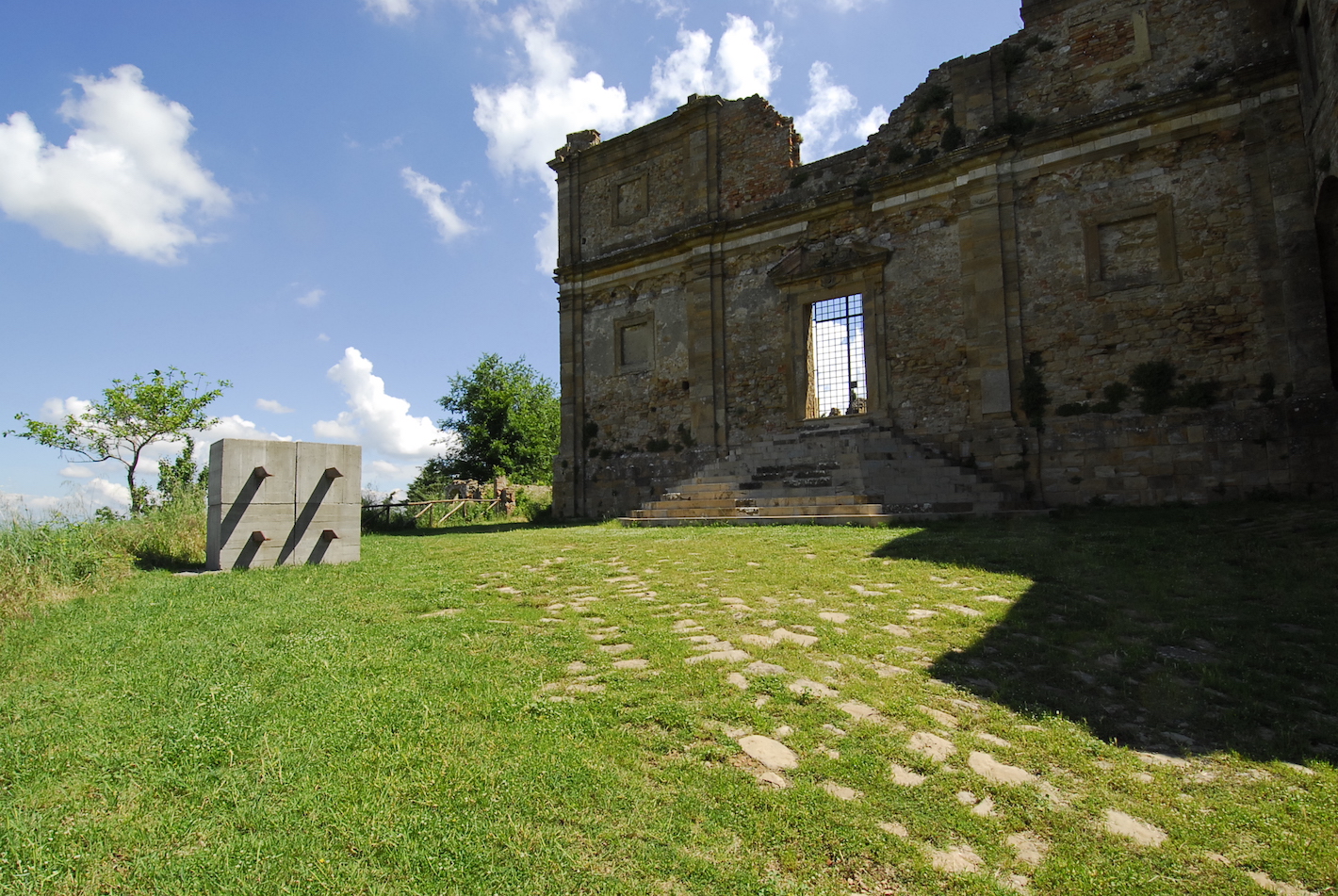 Mauro Staccioli, Barriera 1972-2015, Badia Camaldolese Volterra,  Sergio Borghesi