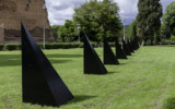 Barriera, 1972, black-painted iron, nine elements, 220x100x100 cm each, Ph. F. Caricchia Mauro Staccioli, Barriera 1972, Terme di Caracalla 2018, foto 12