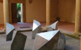 Prismoidi 2003-2009, eleven elements, galvanized iron, cm 110x70x80, Chiostro Palazzo Minucci-Solaini, Ph. S. Borghesi Mauro Staccioli, Prismoidi 2003-2009, Volterra 2009, foto 3